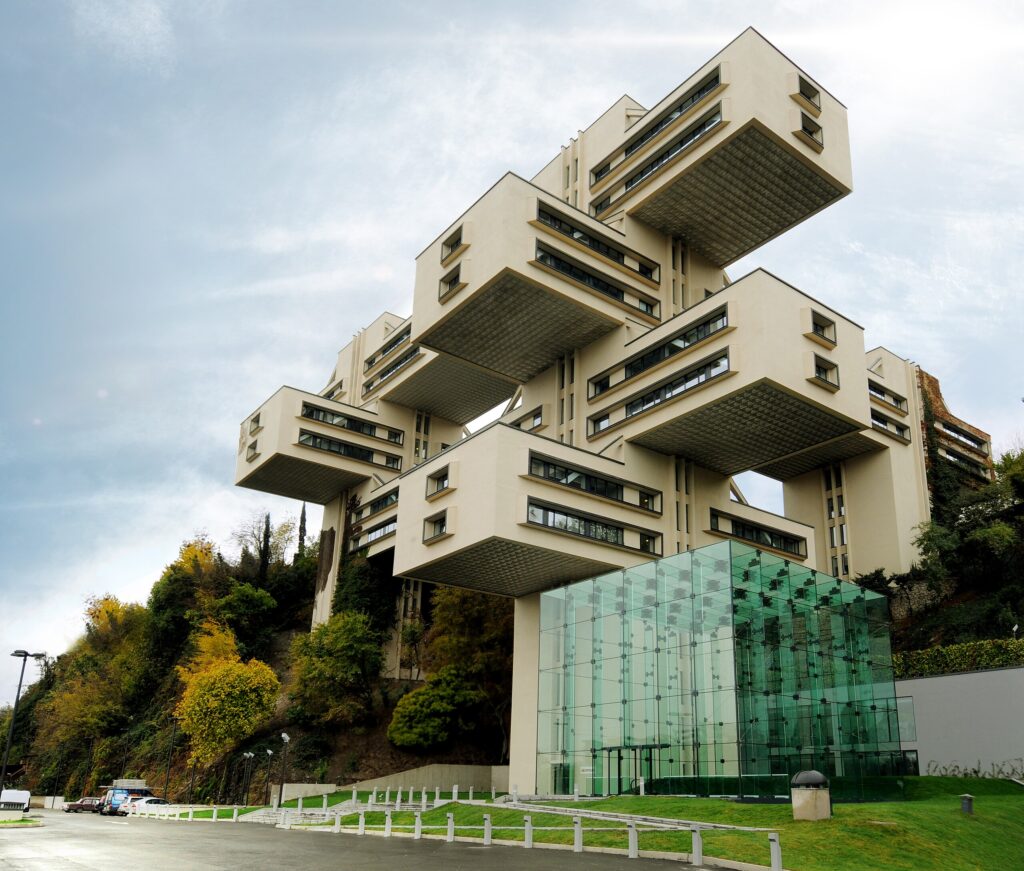 brutalizm mimarlık karar alma ve yapısal netlik